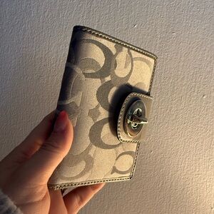 Coach Optic Turnlock Gray Wallet